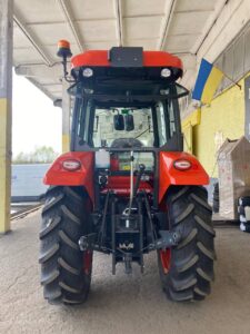 Tractors-for-orchards-and-vineyards-Kubota-L1