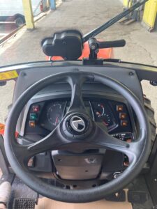 Tractors-for-orchards-and-vineyards-Kubota-L1